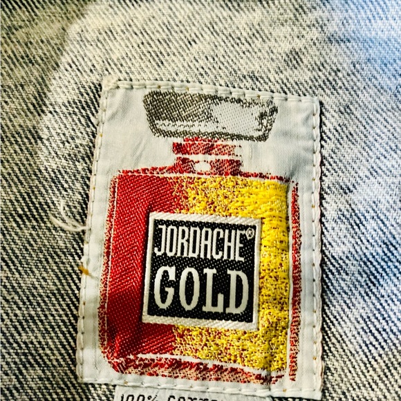 JORDACHE Jean Jacket Size M, with gold accents acid wash - Picture 3 of 6